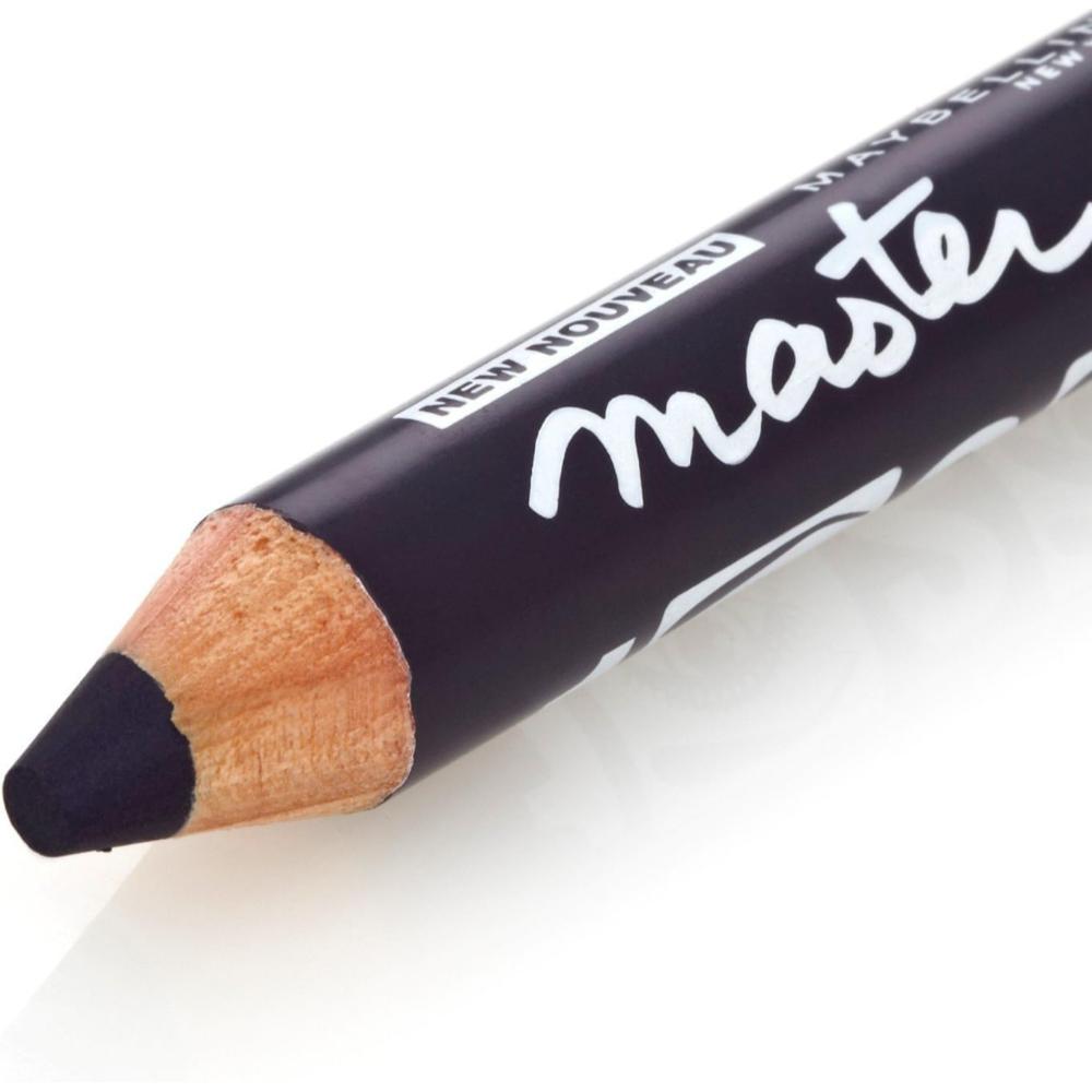 Close-up of Maybelline Master Smoky Eyeliner Pencil in Smoky Violet tip for precise application

