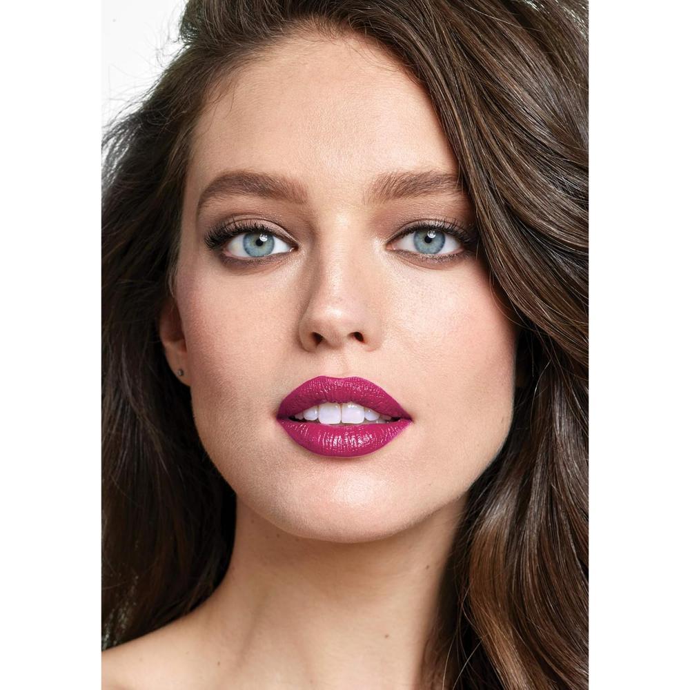 Maybelline 363 All Day Plum Superstay 24hr Lipstick & Balm New In Box applied on womens lips 
